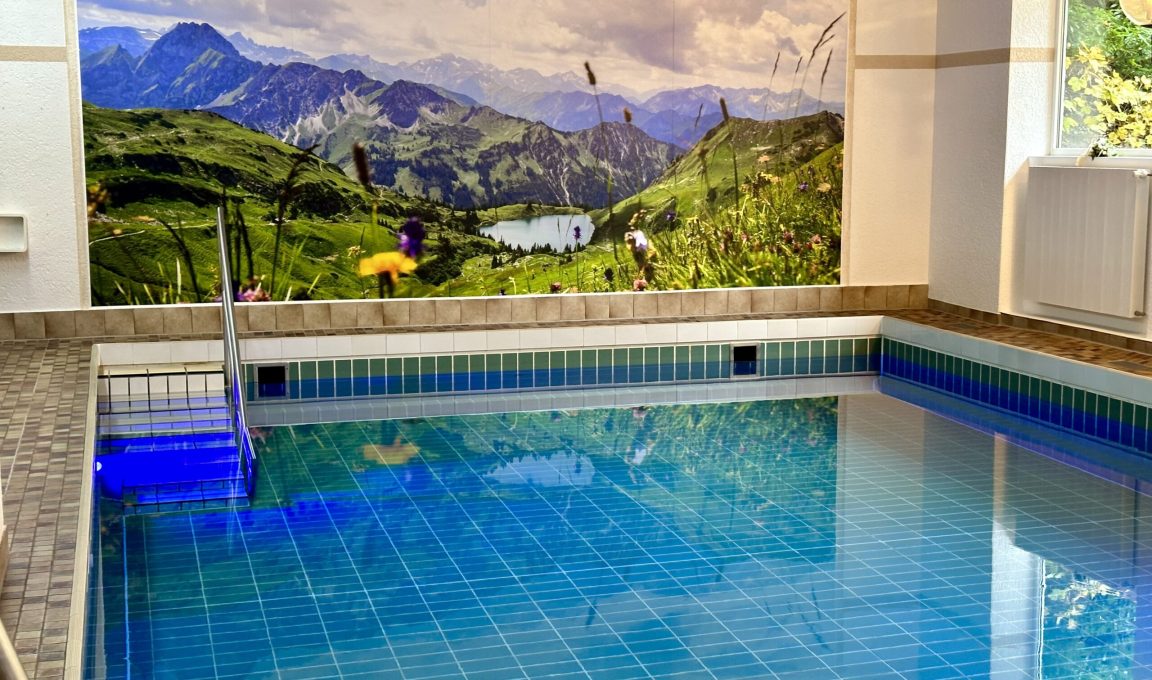 Geheiztes Hallenbad